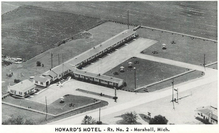 Howards Motel - Old Postcard (newer photo)
